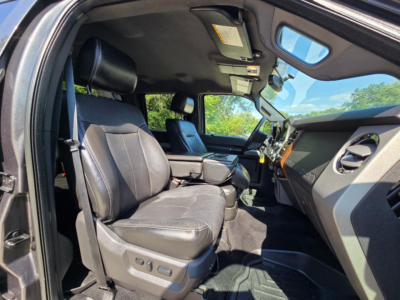 Ford F-350 SD Lariat Crew Cab 4WD 2015