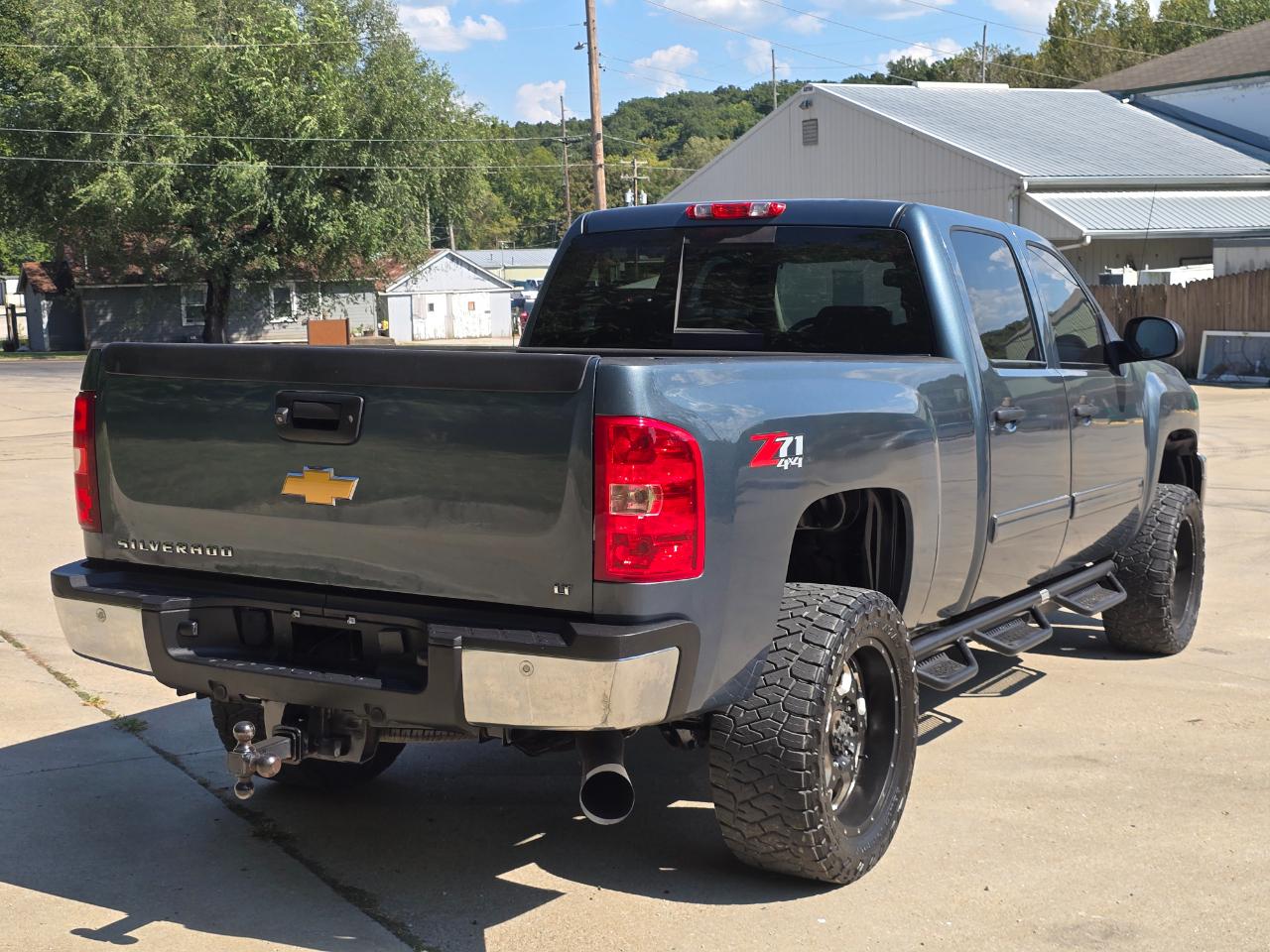 Chevrolet Silverado photo 7