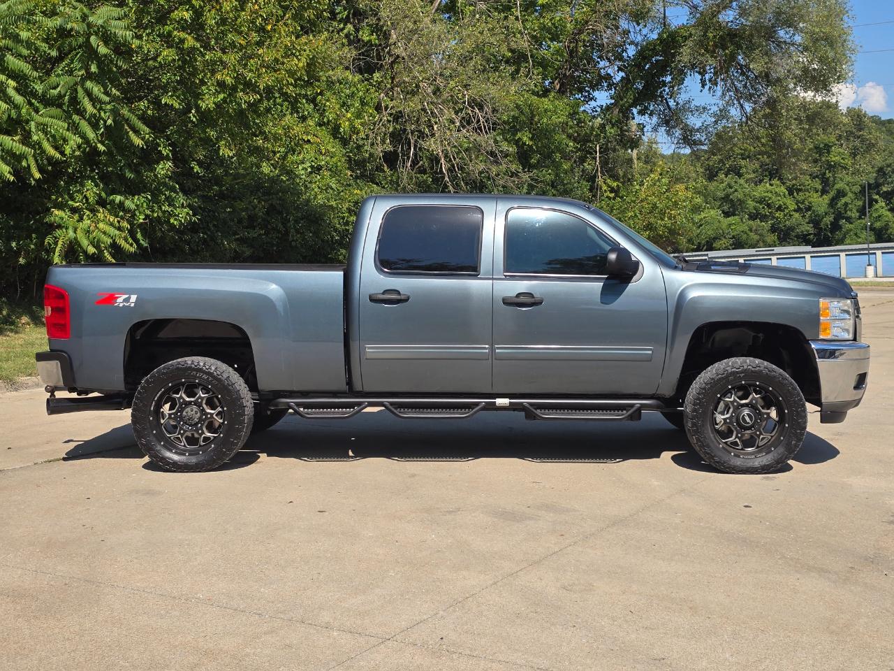 Chevrolet Silverado photo 8