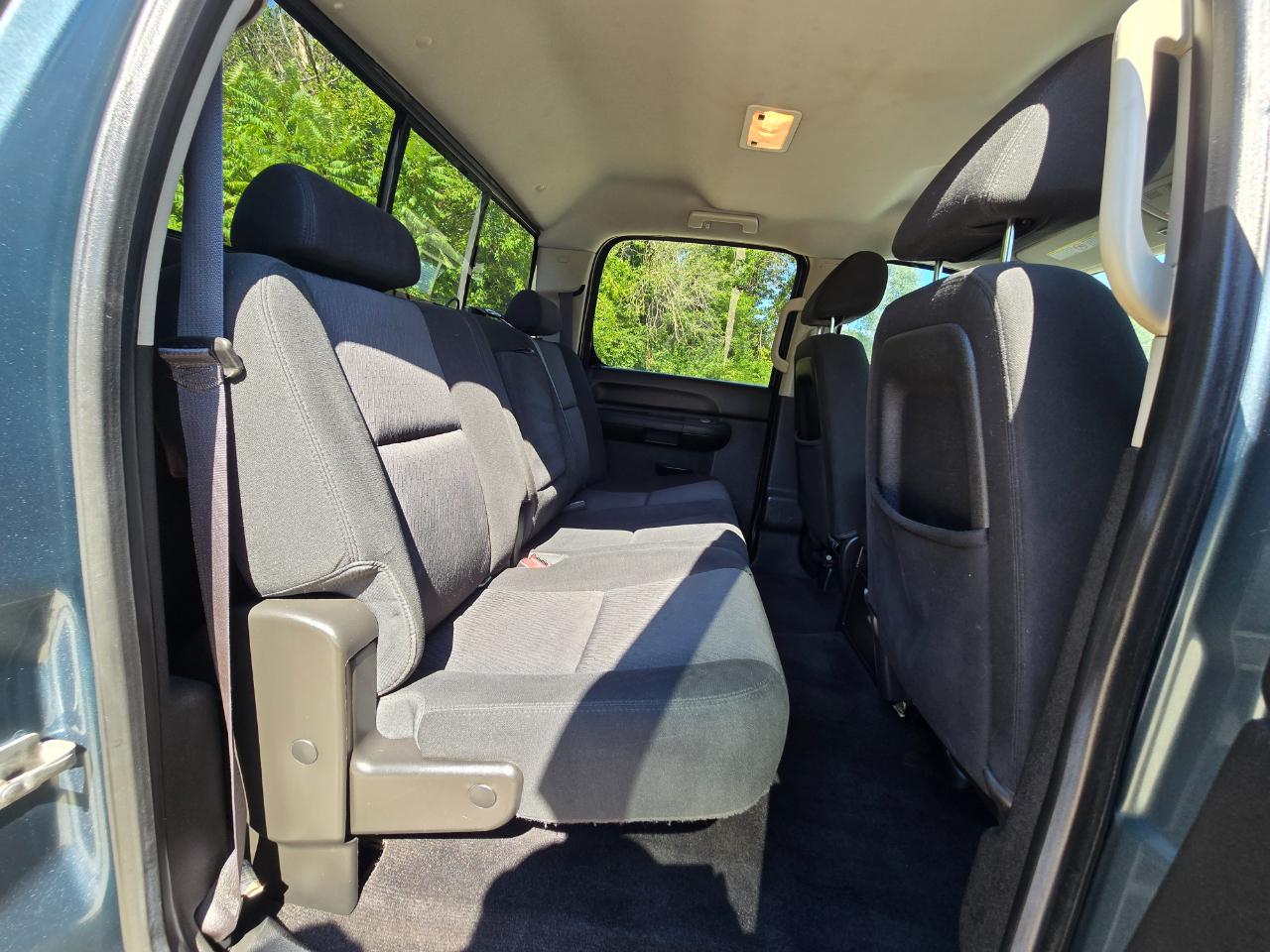 Chevrolet Silverado photo 17