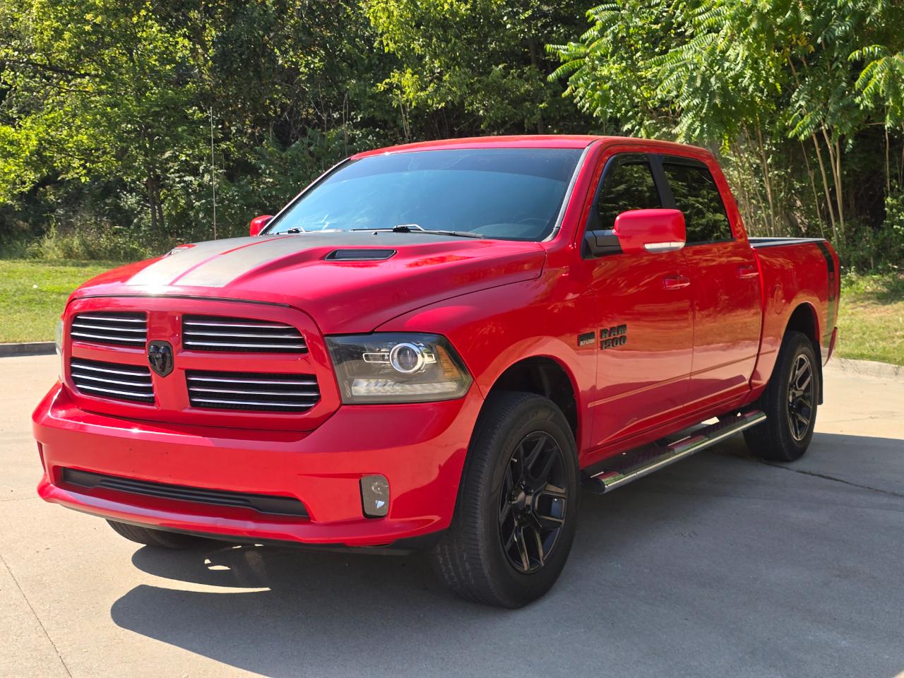 RAM 1500 Sport Crew Cab SWB 4WD 2016