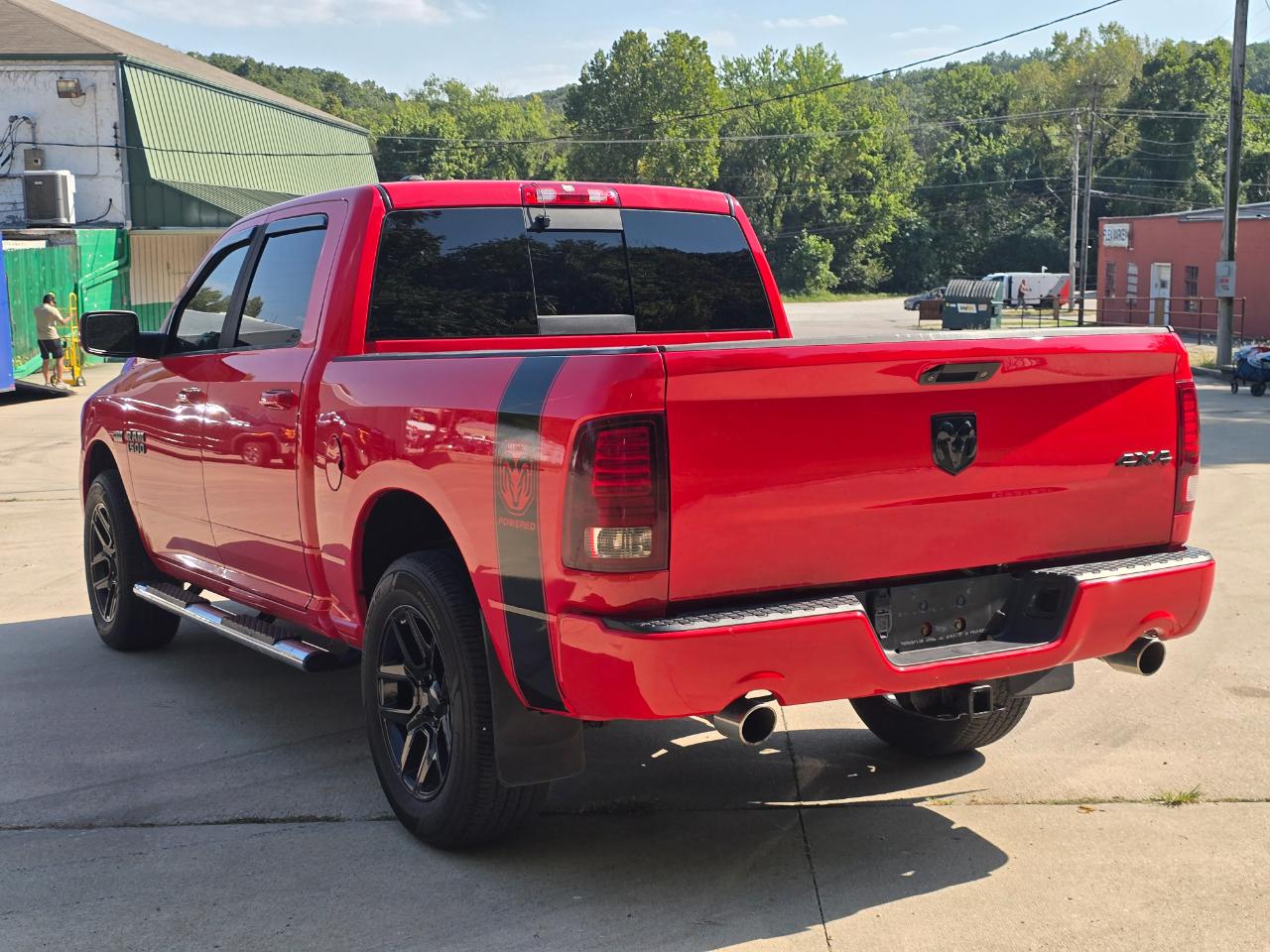 RAM 1500 Sport Crew Cab SWB 4WD 2016
