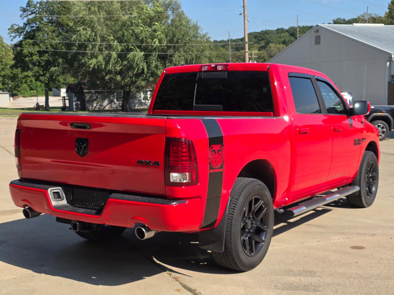 RAM 1500 Sport Crew Cab SWB 4WD 2016