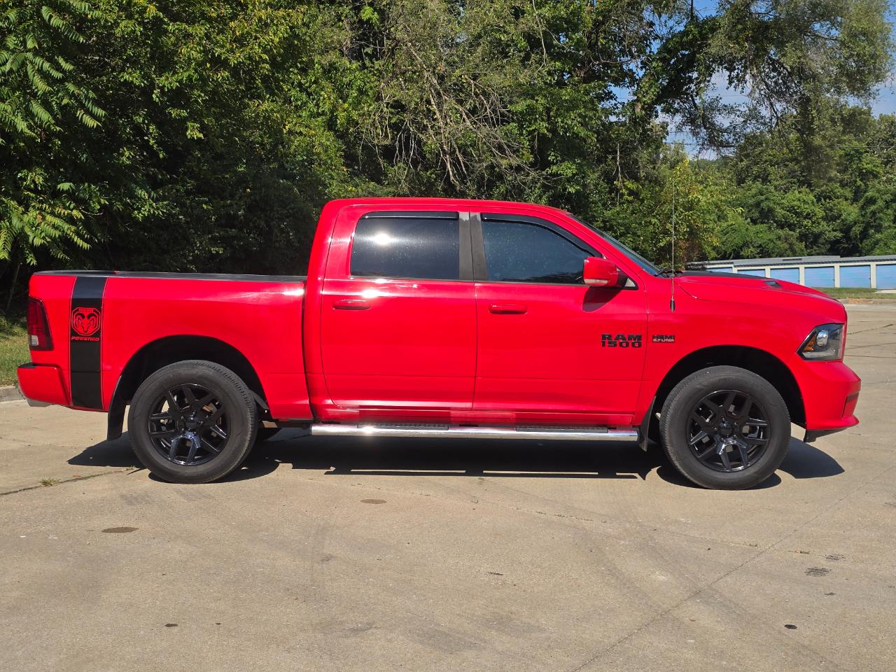 RAM 1500 Sport Crew Cab SWB 4WD 2016