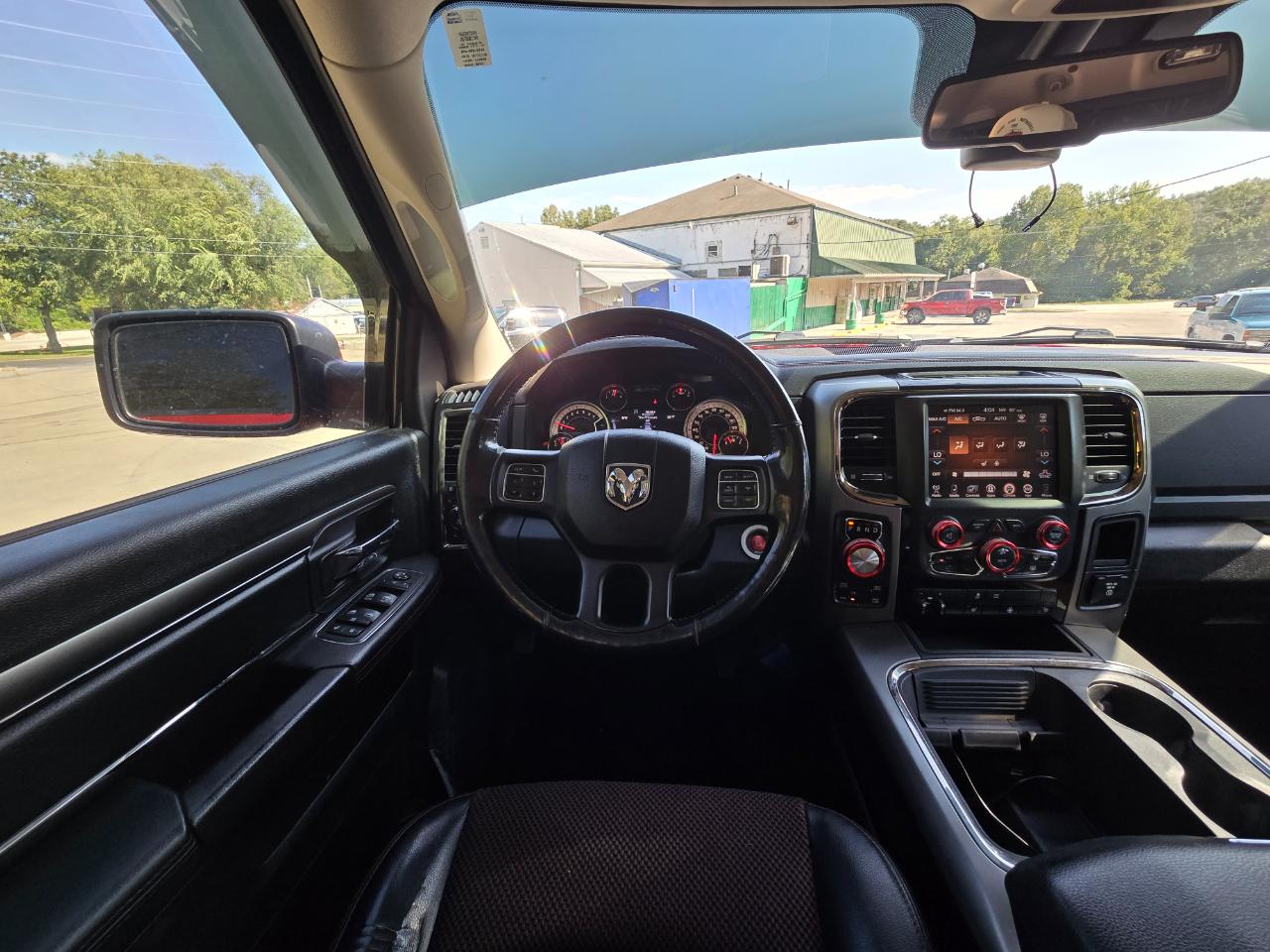 RAM 1500 Sport Crew Cab SWB 4WD 2016