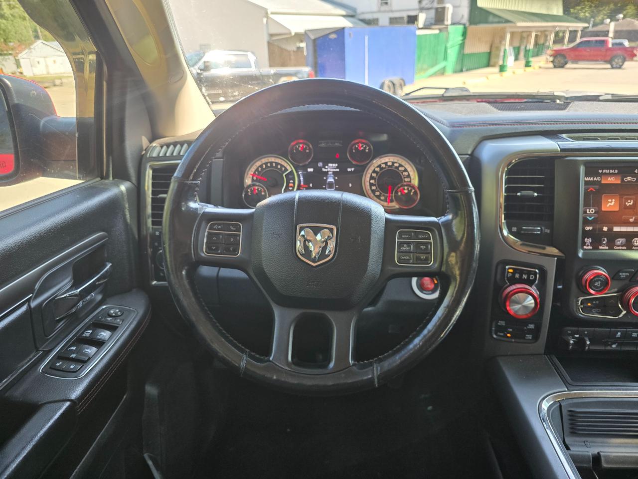 RAM 1500 Sport Crew Cab SWB 4WD 2016
