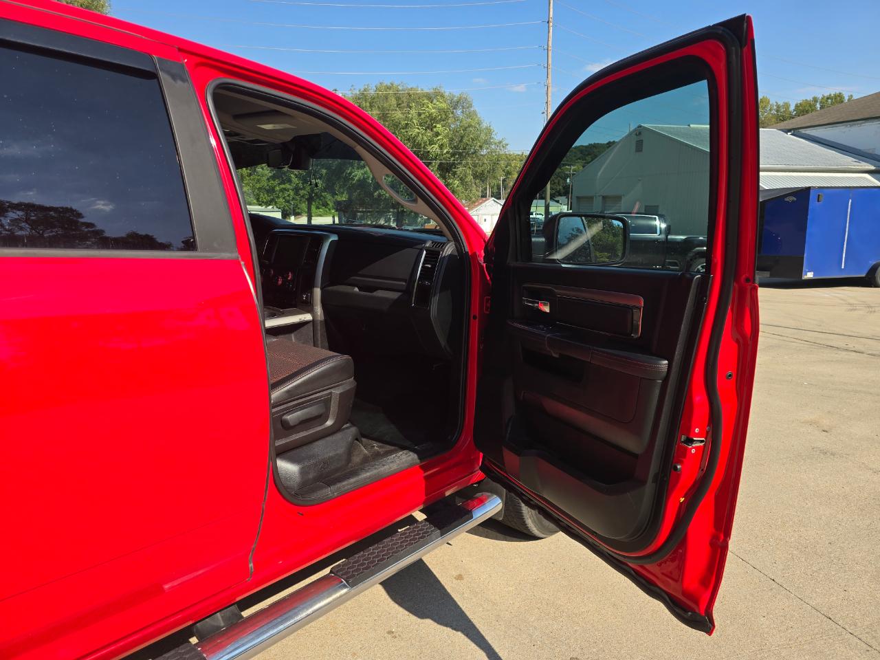RAM 1500 Sport Crew Cab SWB 4WD 2016