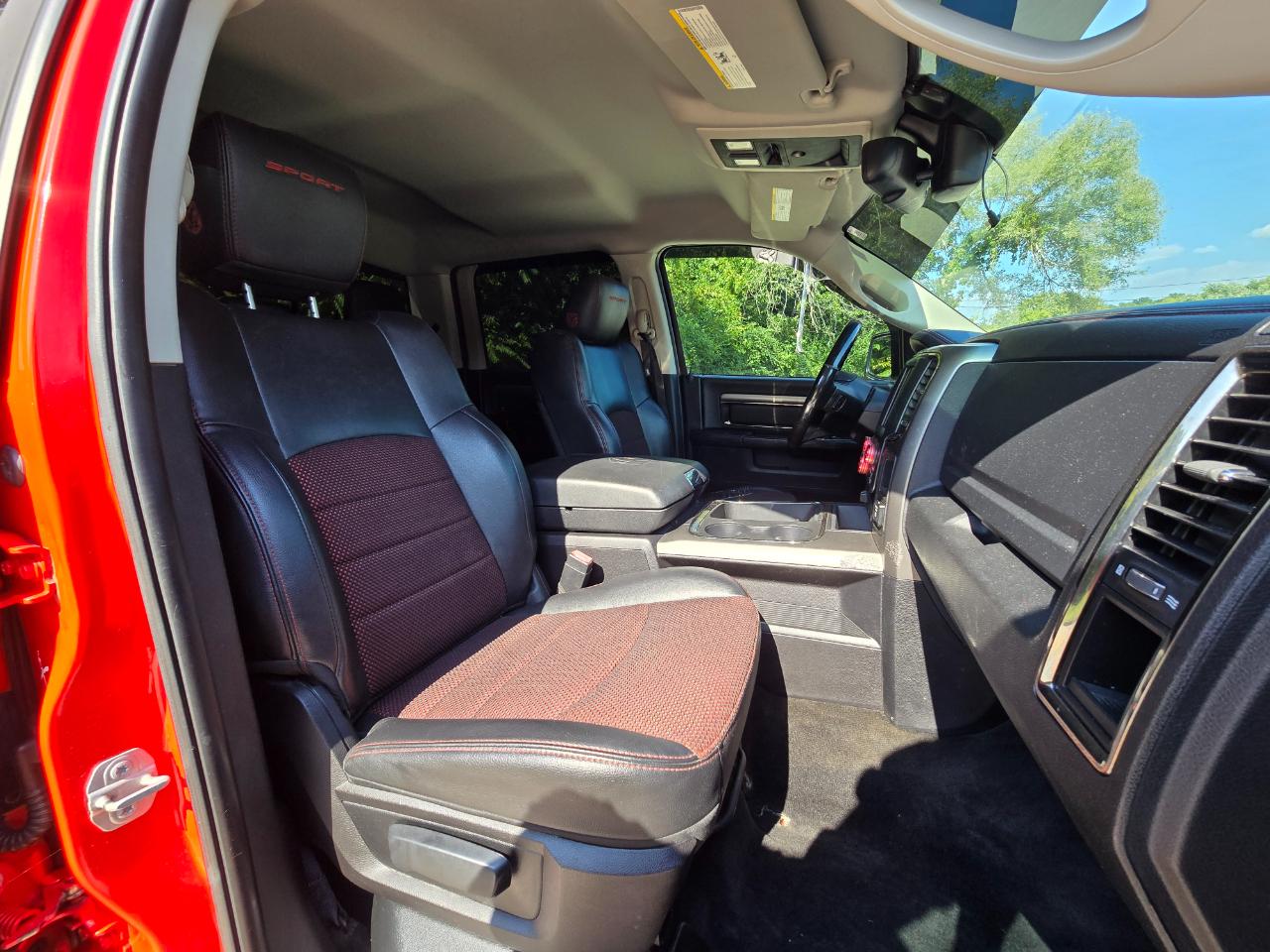 RAM 1500 Sport Crew Cab SWB 4WD 2016