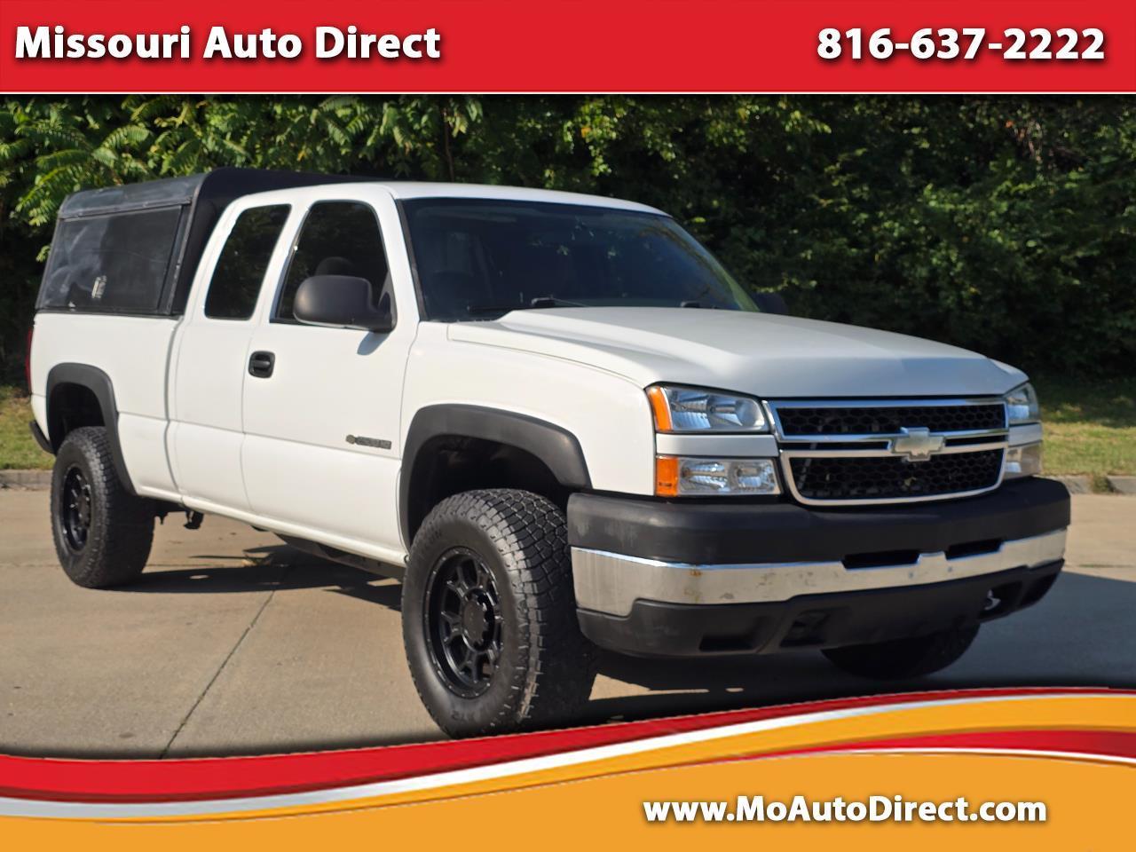 2006 Chevrolet Silverado 2500HD Work Truck Ext. Cab Long Bed 4WD