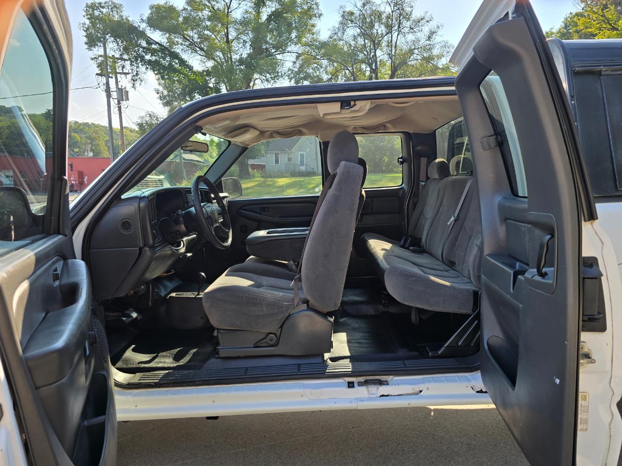 Chevrolet Silverado 2500HD Work Truck Ext. Cab Long Bed 4WD 2006