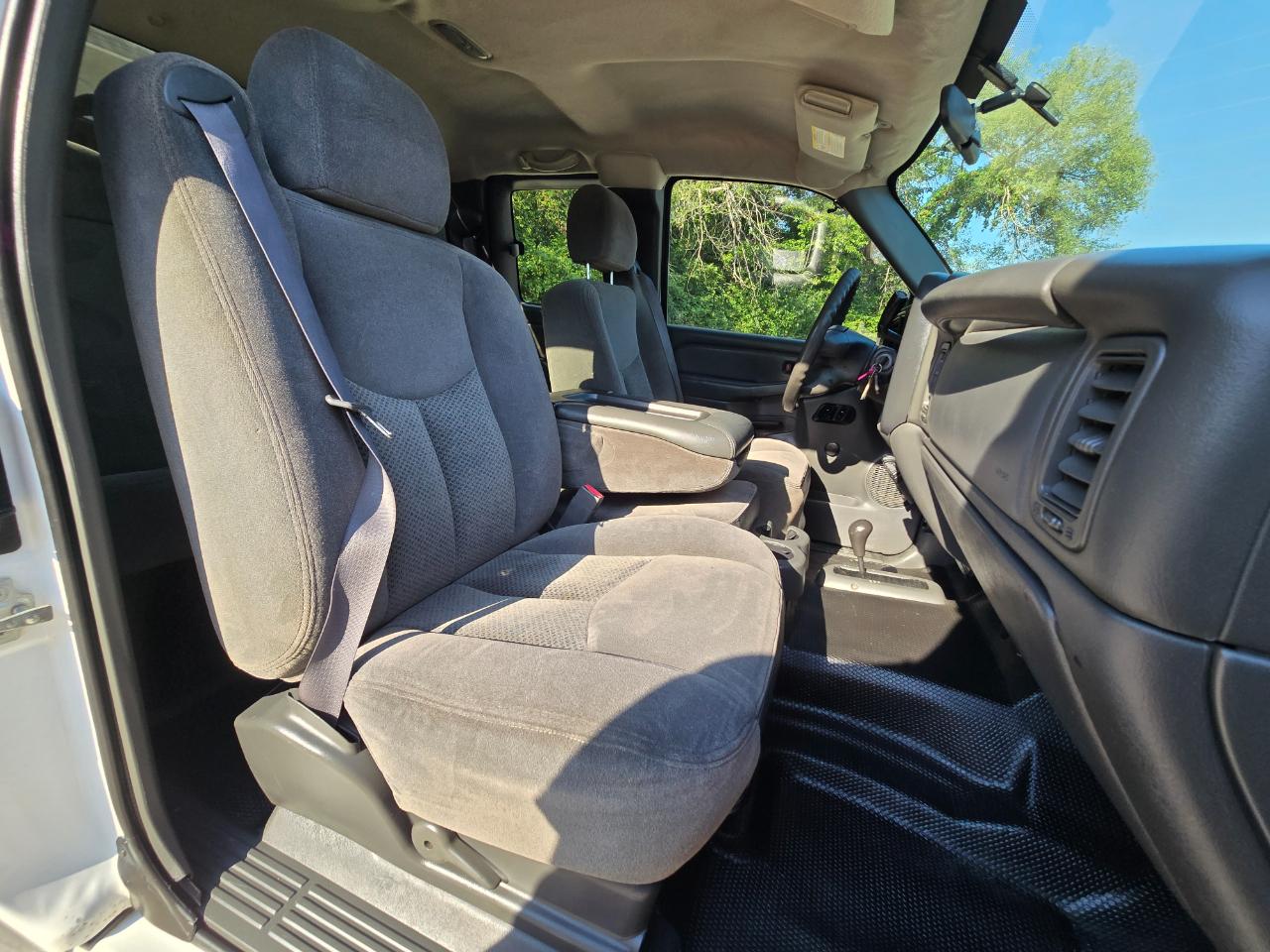 Chevrolet Silverado 2500HD Work Truck Ext. Cab Long Bed 4WD 2006