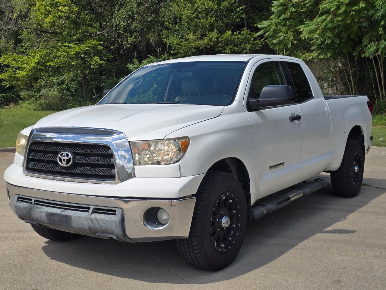 Toyota Tundra photo 3
