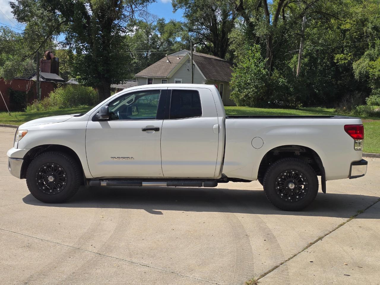 Toyota Tundra photo 4