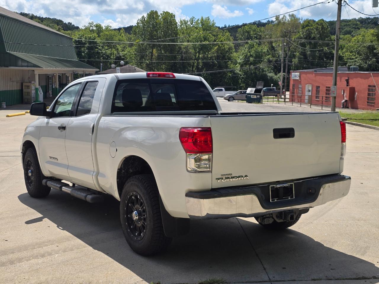 Toyota Tundra photo 5