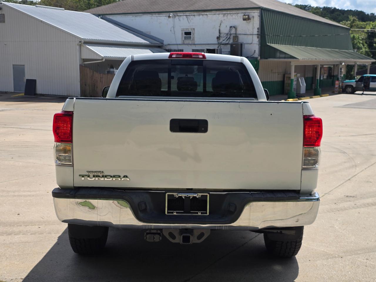 Toyota Tundra photo 6