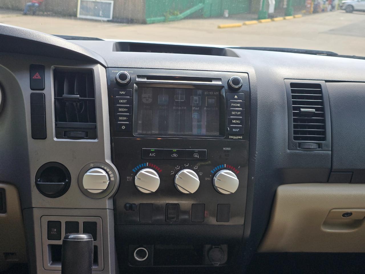 Toyota Tundra photo 12