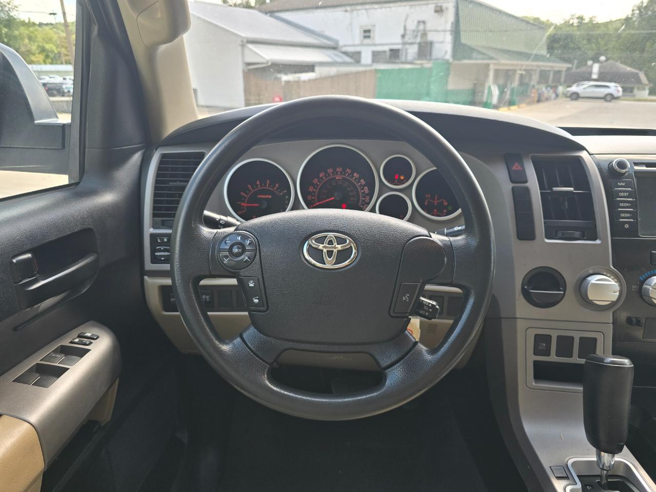 Toyota Tundra photo 13