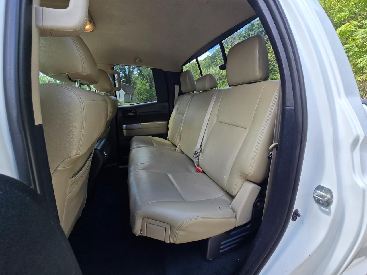 Toyota Tundra photo 15