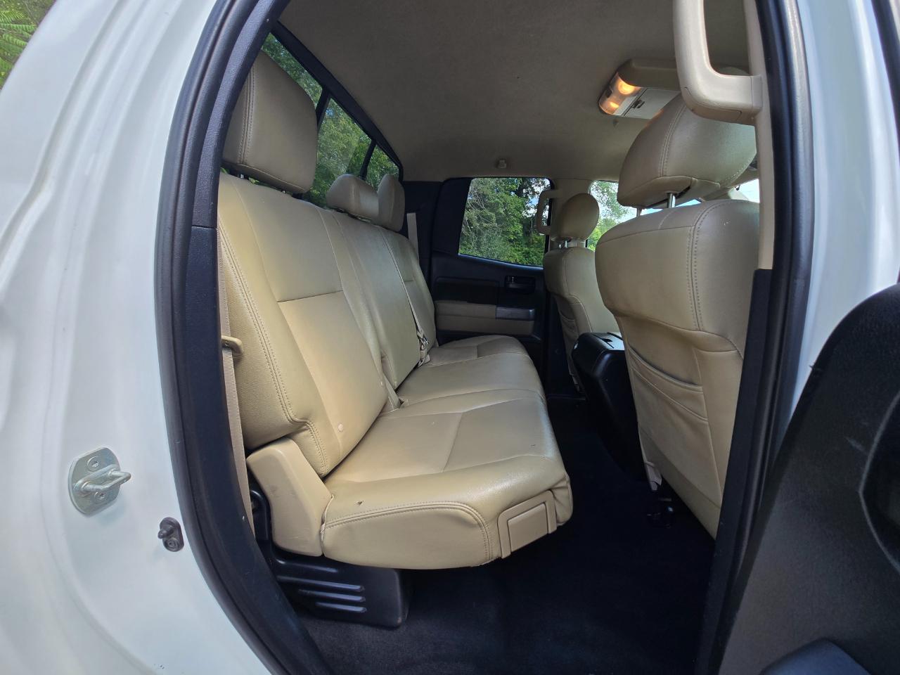 Toyota Tundra photo 18