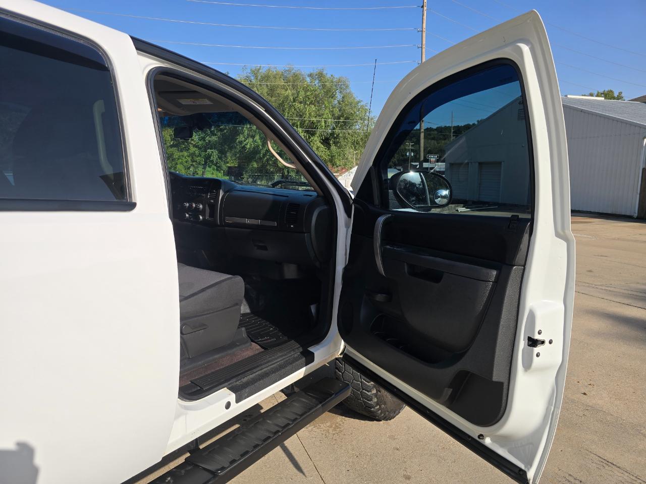 Chevrolet Silverado 2500HD LT Crew Cab 4WD 2013
