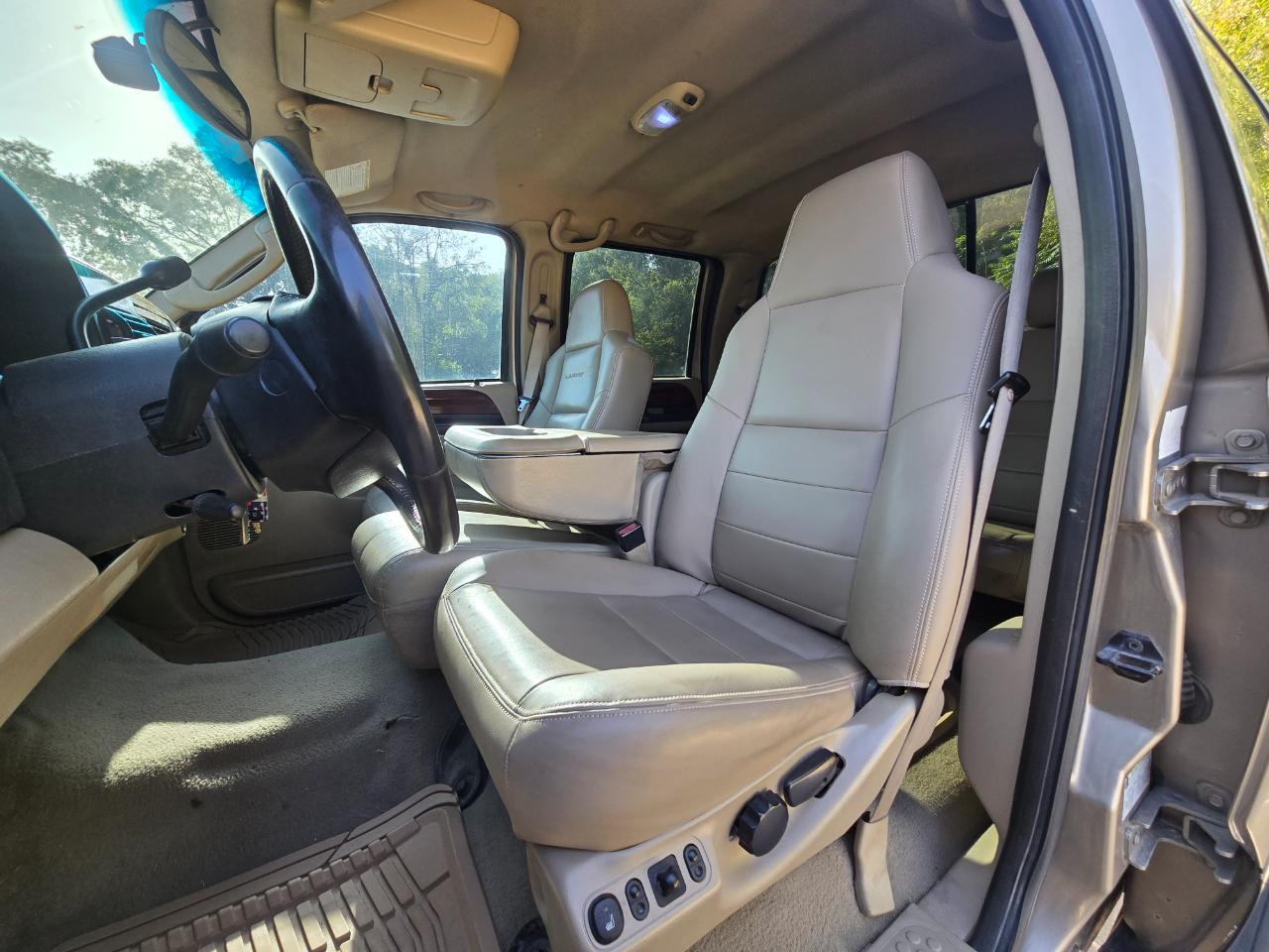 Ford F-250 SD Lariat Crew Cab 4WD 2005