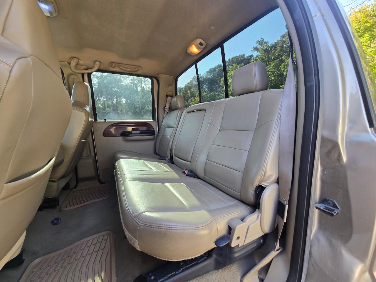 Ford F-250 SD Lariat Crew Cab 4WD 2005