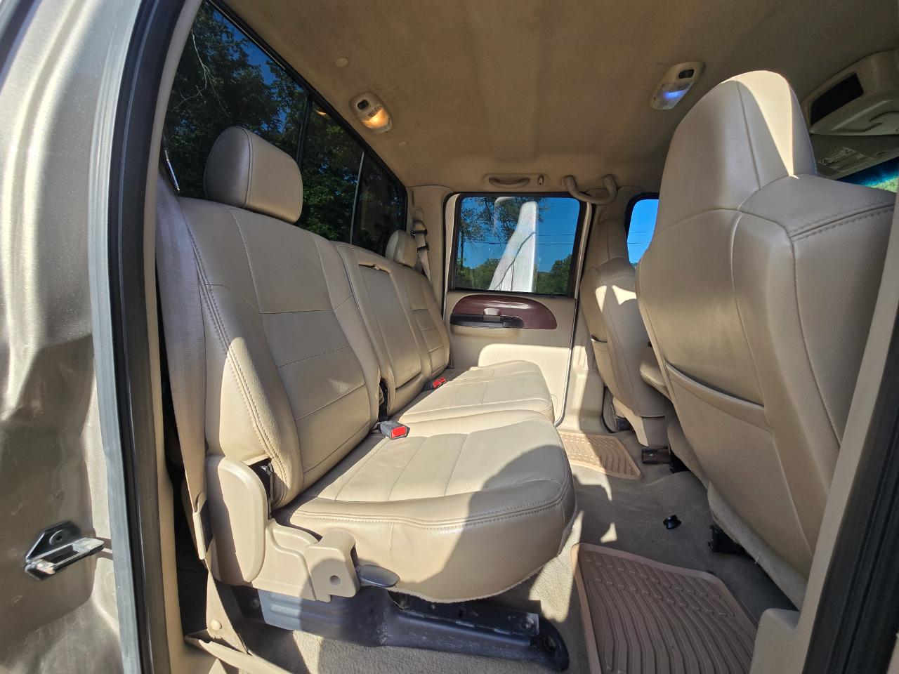 Ford F-250 SD Lariat Crew Cab 4WD 2005