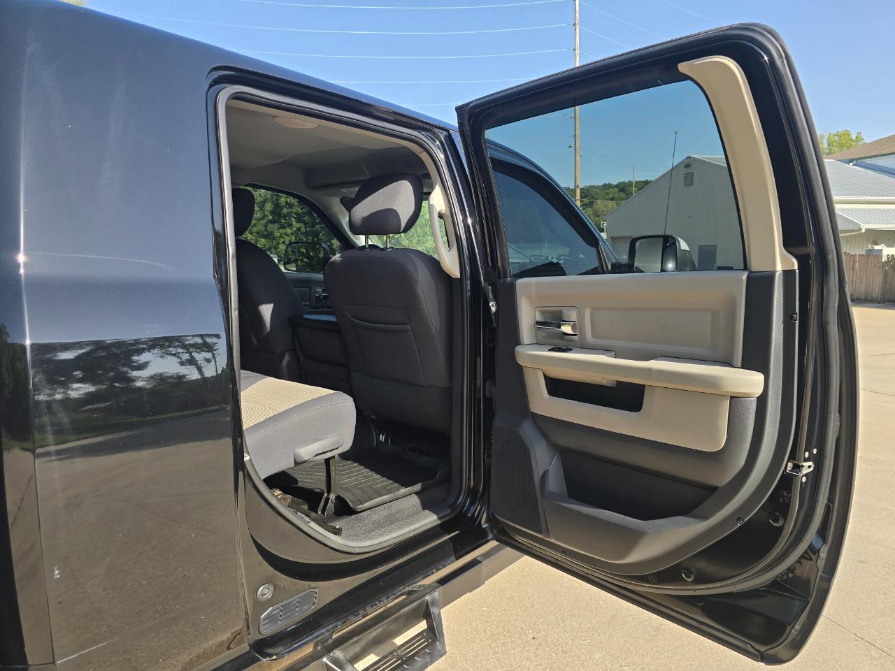 RAM 2500 Big Horn Mega Cab 4WD 2012