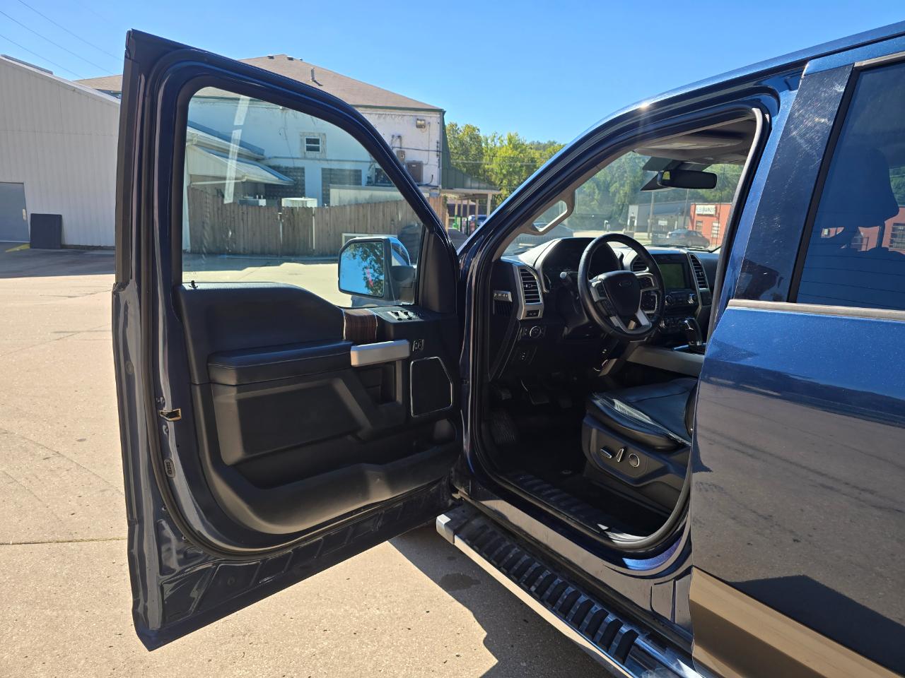 Ford F-150 photo 9