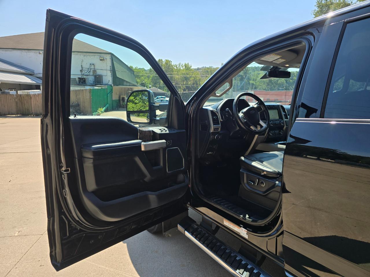 Ford F-450 SD Lariat Crew Cab DRW 4WD 2019