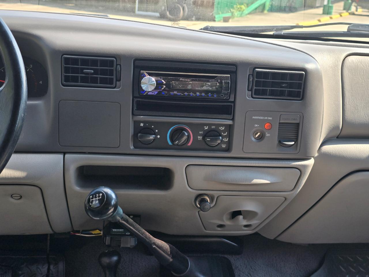 Ford F-250 SD XLT SuperCab Long Bed 4WD 2001