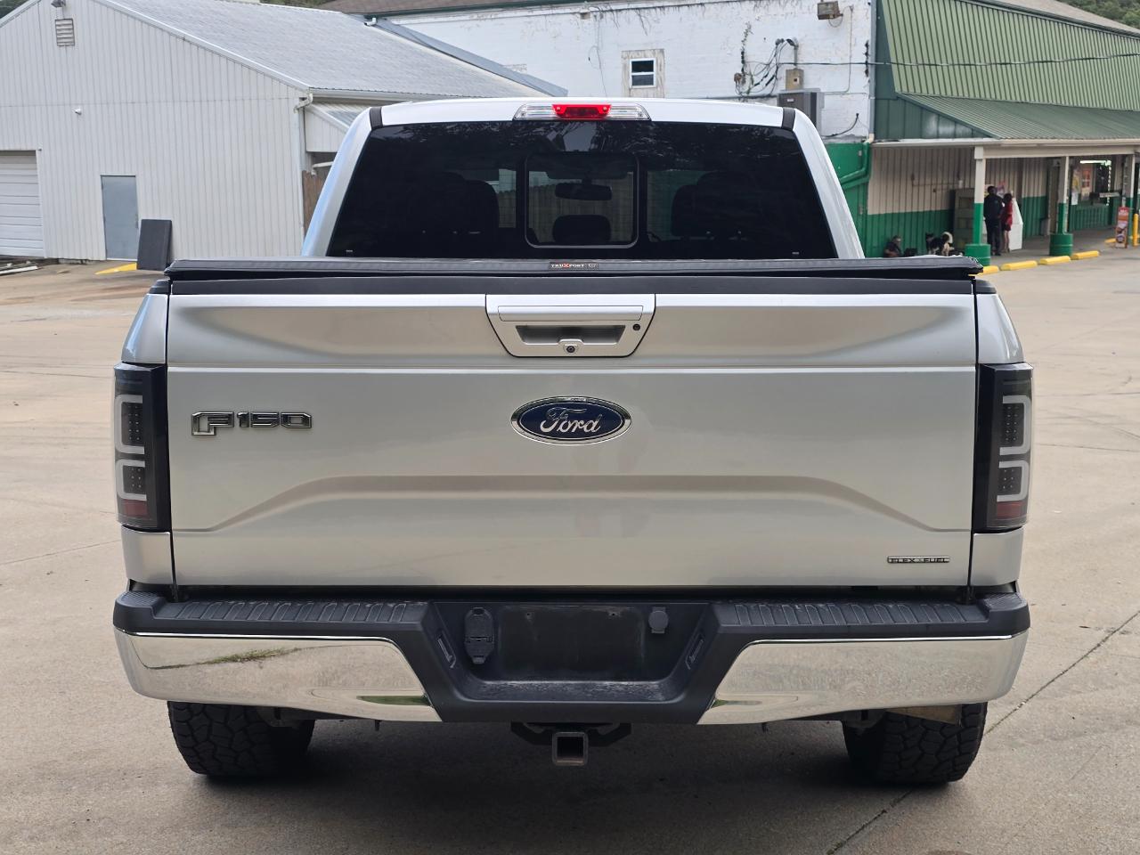 Ford F-150 Lariat SuperCrew 5.5-ft. Bed 4WD 2015