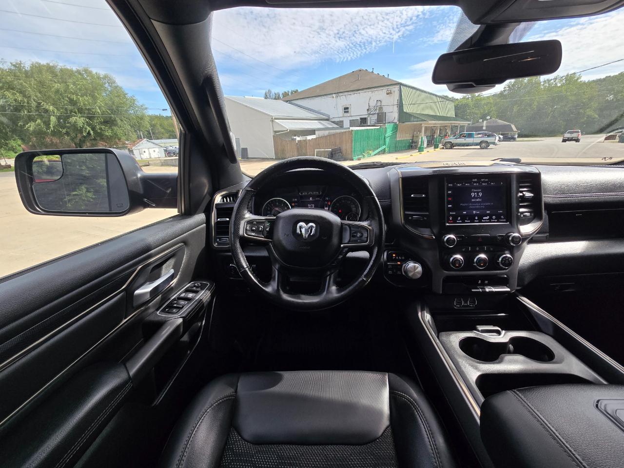 RAM 1500 Sport Crew Cab 4WD 2020