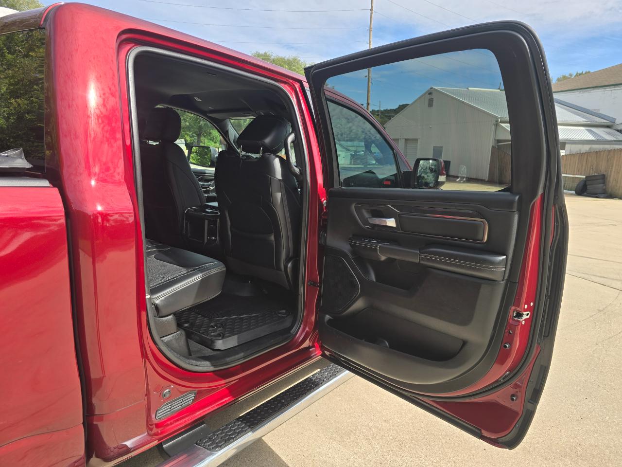 RAM 1500 Sport Crew Cab 4WD 2020