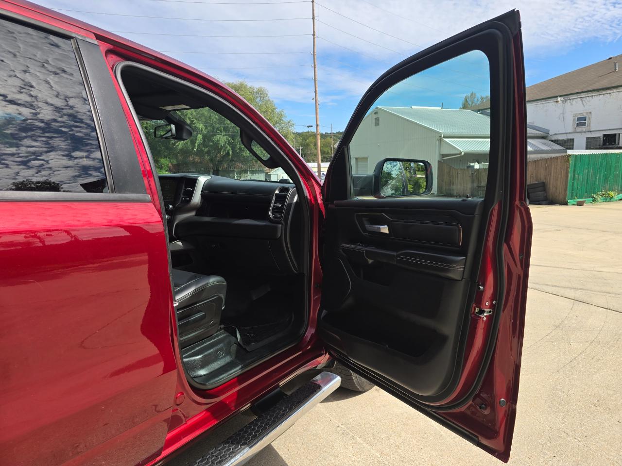 RAM 1500 Sport Crew Cab 4WD 2020