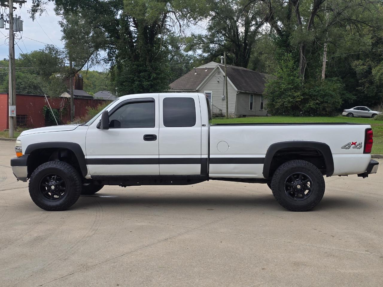 Chevrolet Silverado photo 4