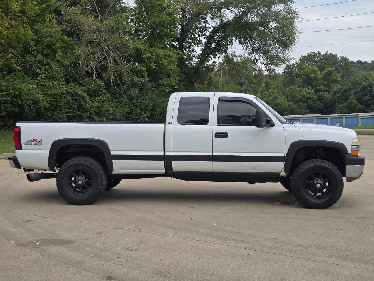 Chevrolet Silverado photo 8