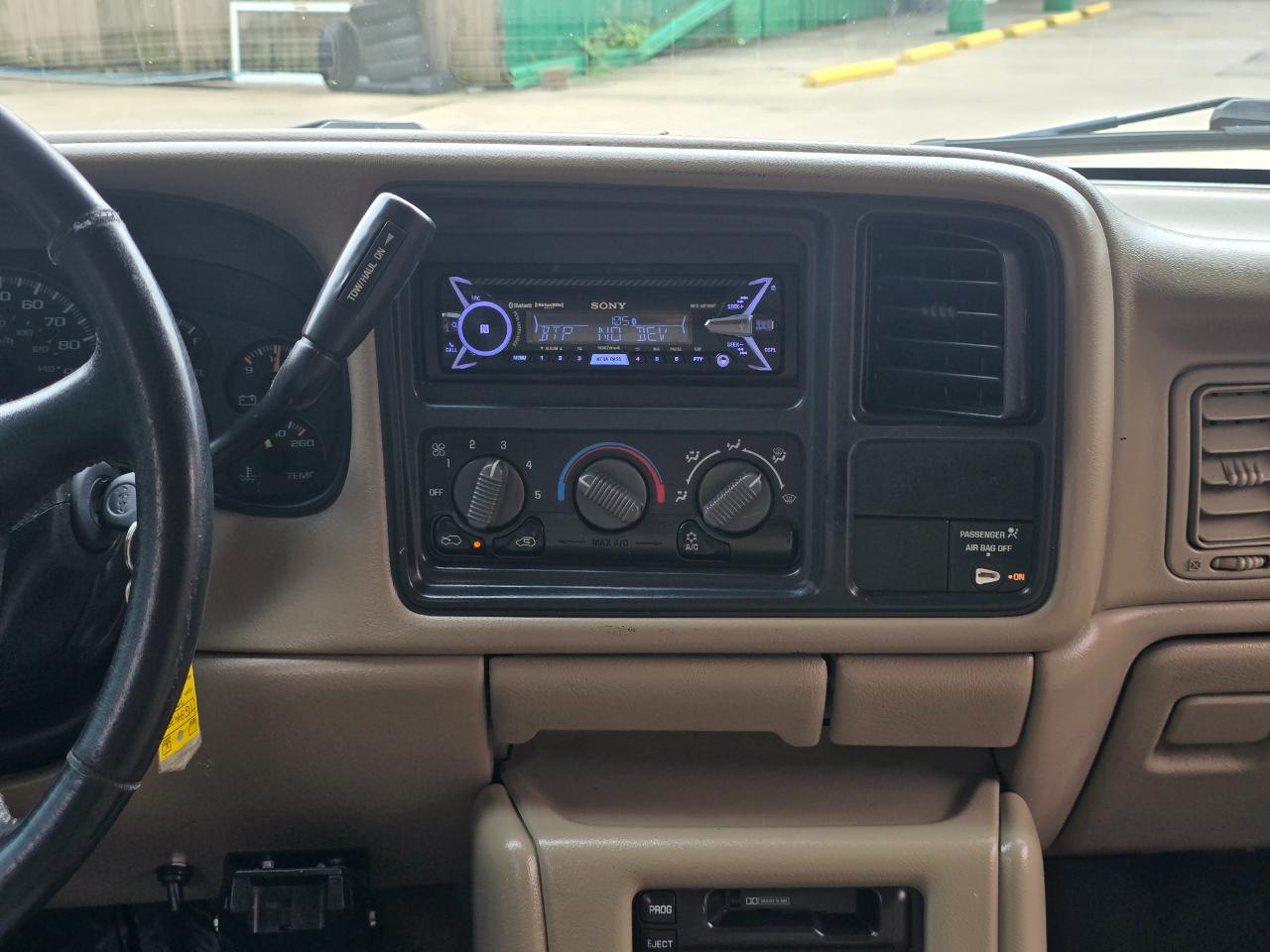 Chevrolet Silverado photo 12