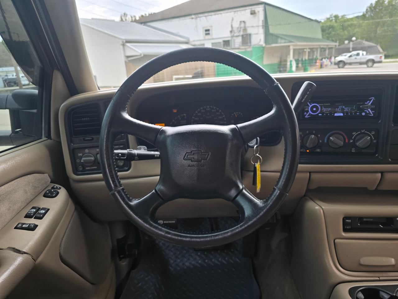 Chevrolet Silverado photo 13