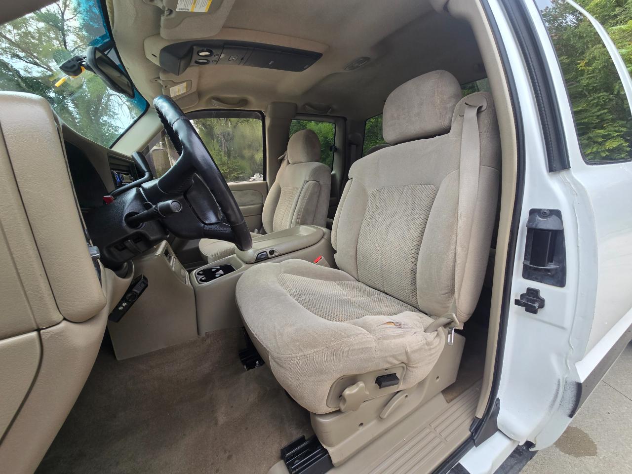 Chevrolet Silverado photo 17