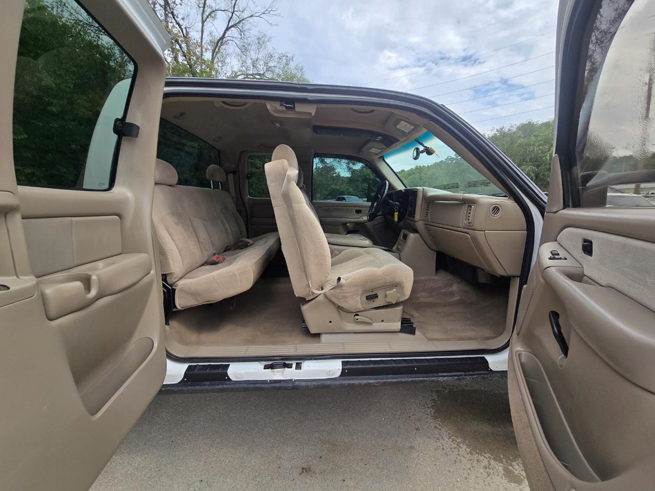 Chevrolet Silverado photo 20