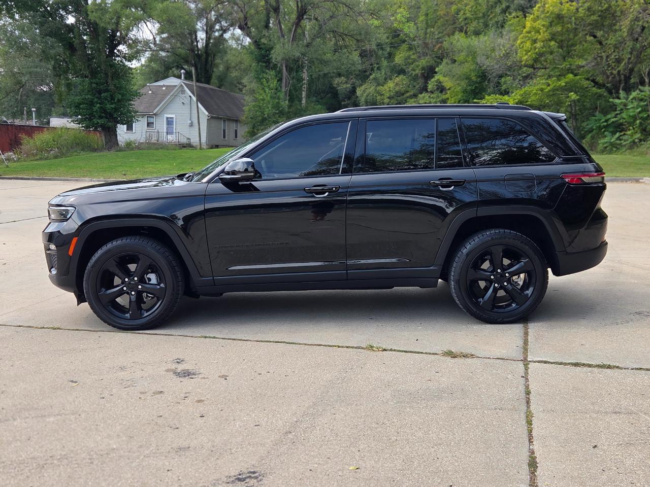 Jeep Grand Cherokee Limited 4WD 2023