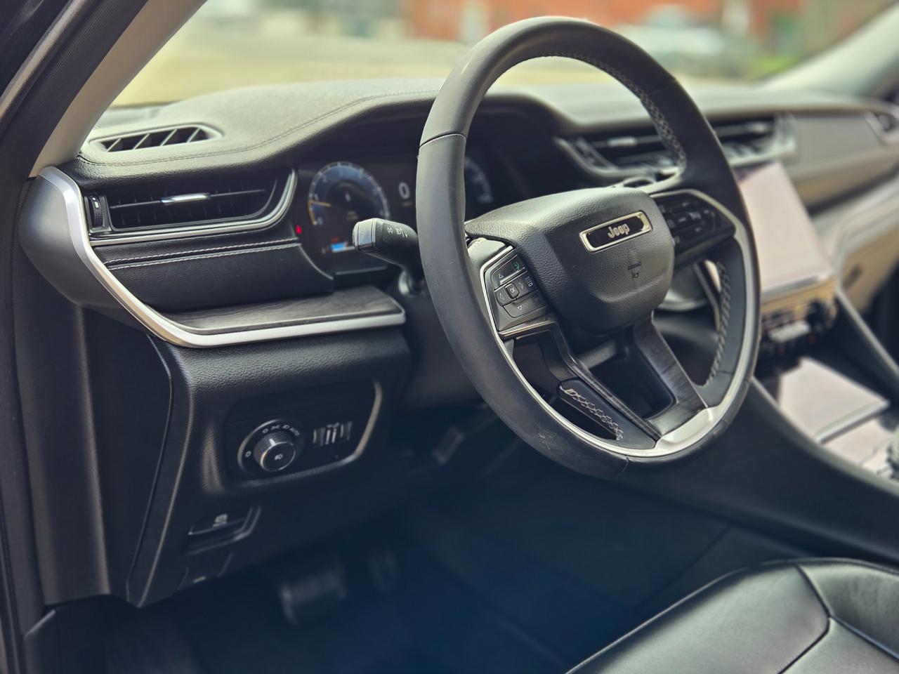 Jeep Grand Cherokee Limited 4WD 2023