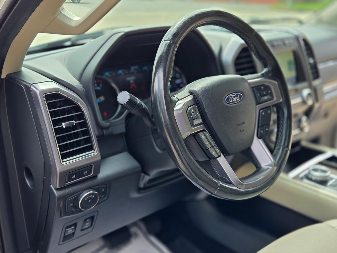 Ford Expedition Platinum 4WD 2020