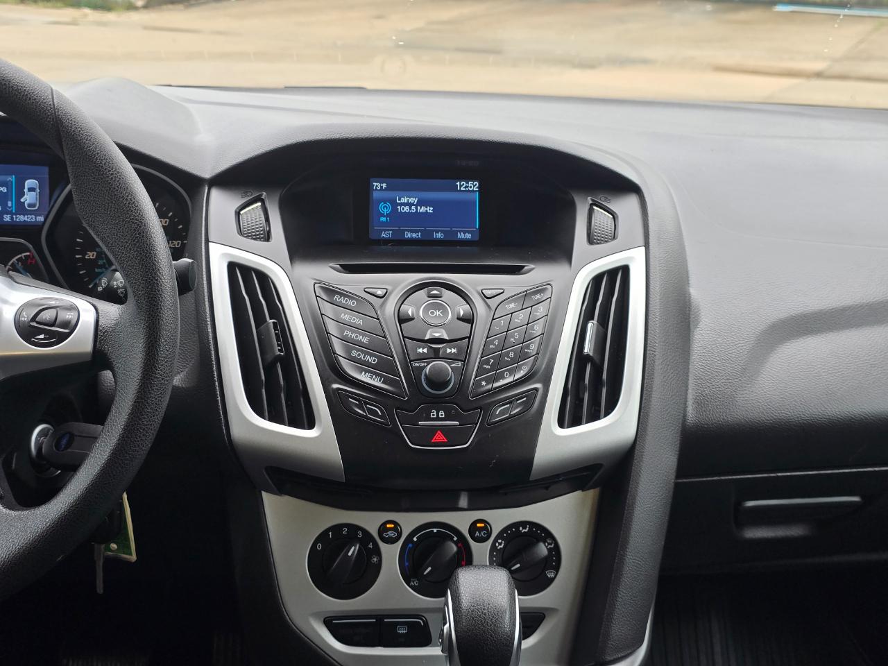 Ford Focus photo 12