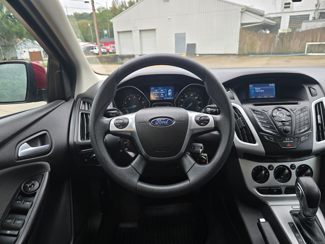 Ford Focus photo 13