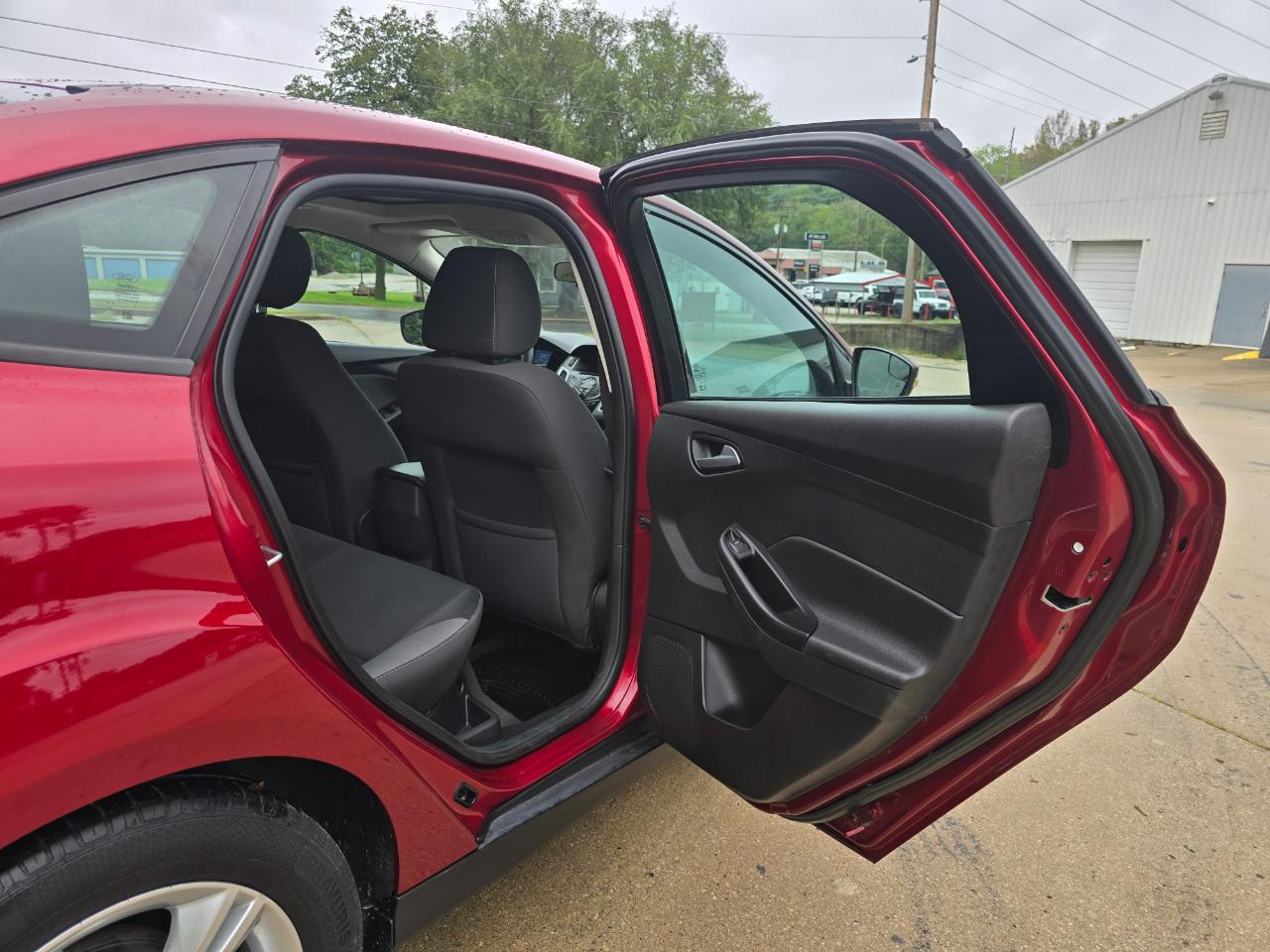 Ford Focus photo 16