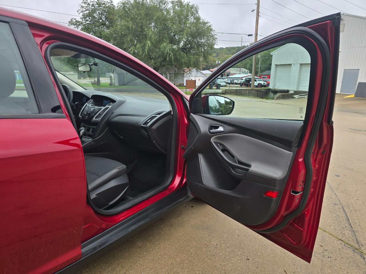Ford Focus photo 18