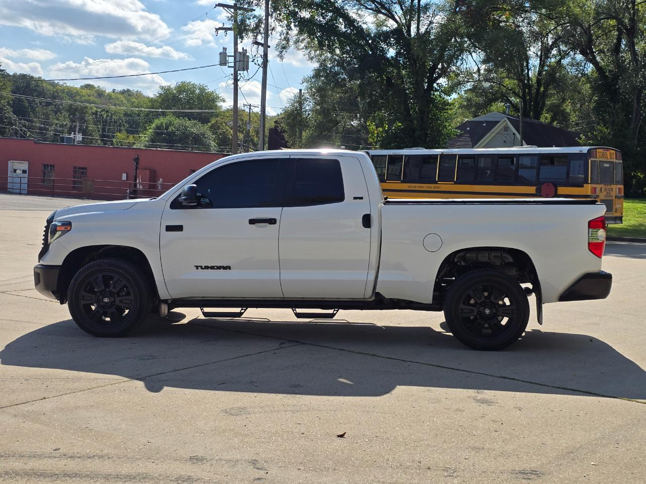 Toyota Tundra SR5 5.7L V8 FFV Double Cab 4WD 2019