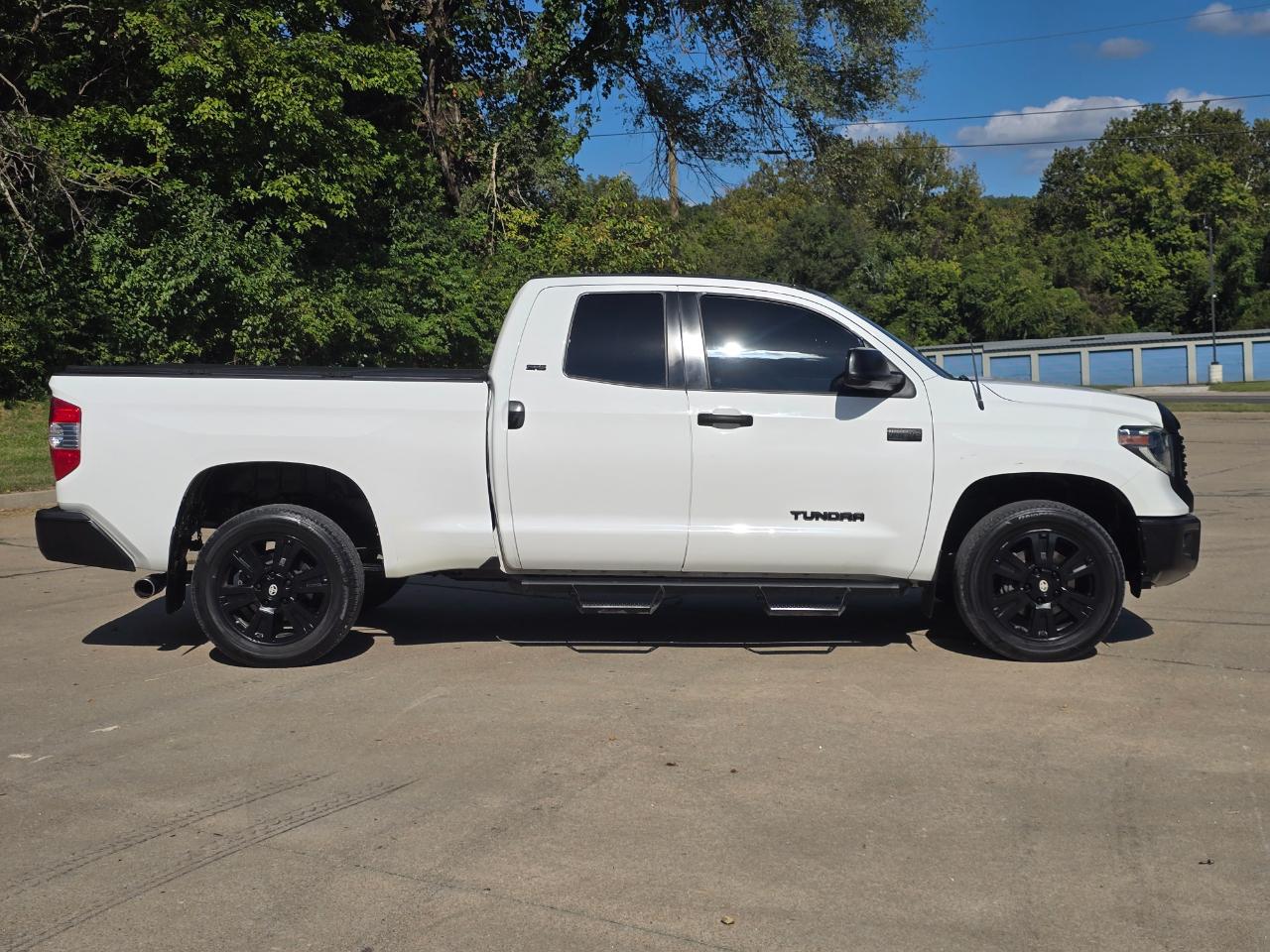 Toyota Tundra SR5 5.7L V8 FFV Double Cab 4WD 2019